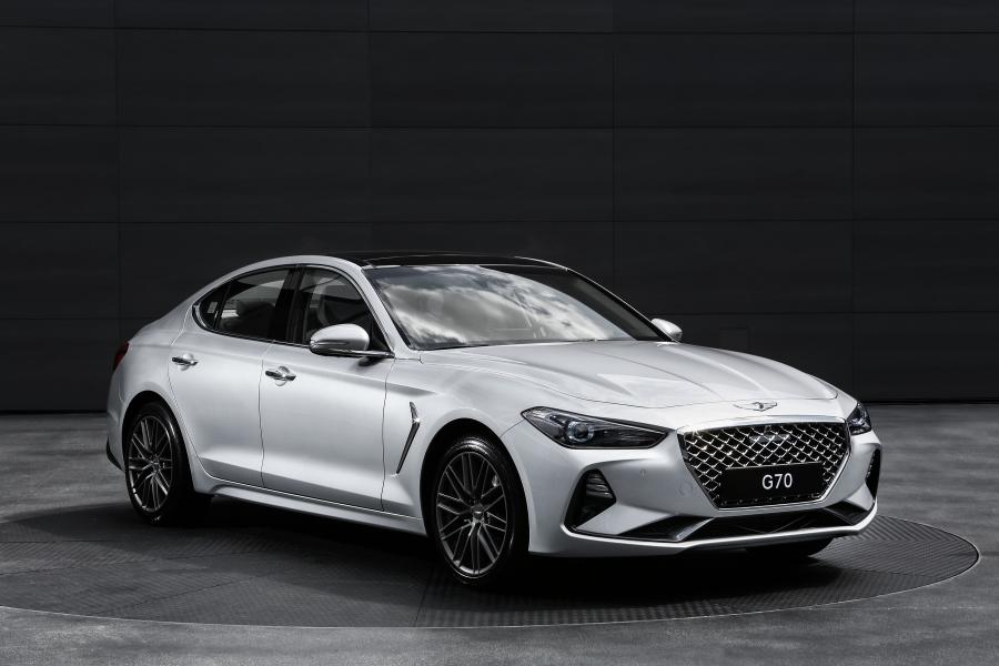  Genesis G70 3.3T 2017 года  (KR) (фото 35 из 86)